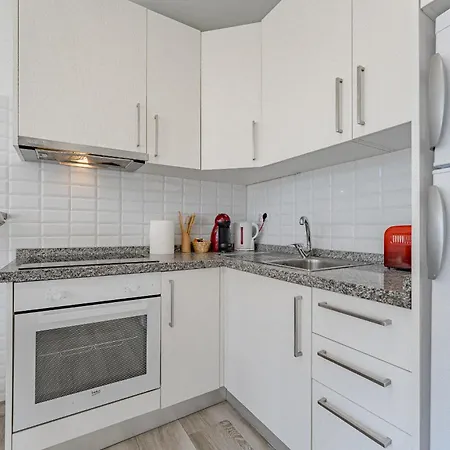 Apartment Primavera Tranquil Retreat 2-bedroom With Balcony, Garden View & Fiber Wifi Arona (Tenerife)