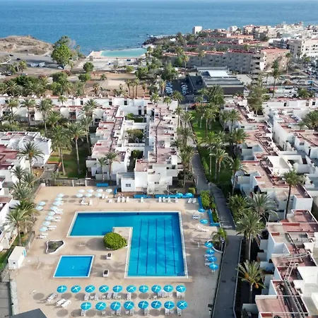 Apartment Primavera Tranquil Retreat 2-bedroom With Balcony, Garden View & Fiber Wifi