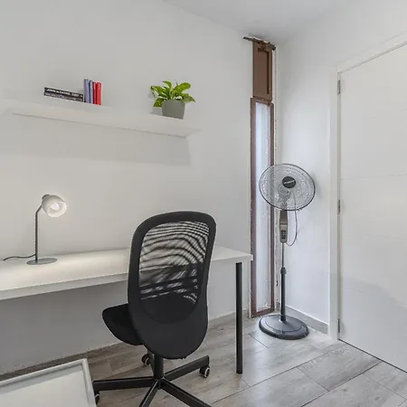 Primavera Tranquil Retreat 2-bedroom With Balcony, Garden View & Fiber Wifi *